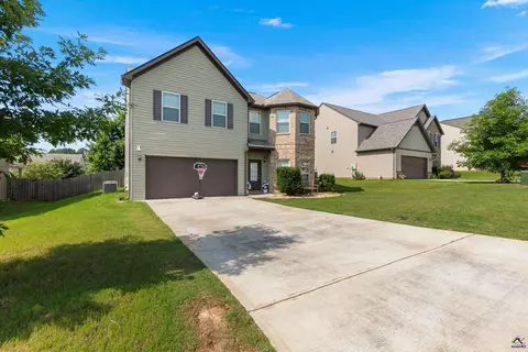 Exterior - 212 Tyndall Way, Perry, GA 31069 photo 5 of 14