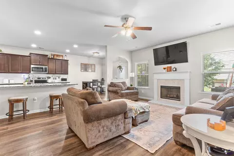 Entry Way - 212 Tyndall Way, Perry, GA 31069 photo 4 of 14