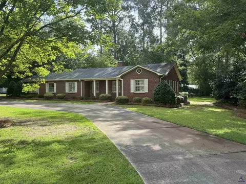 508 Westview Dr, Fort Valley, GA 31030