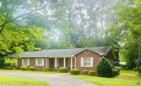 508 Westview Dr, Fort Valley, GA 31030