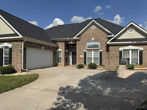 105 Fairfax Ct, Centerville, GA 31028