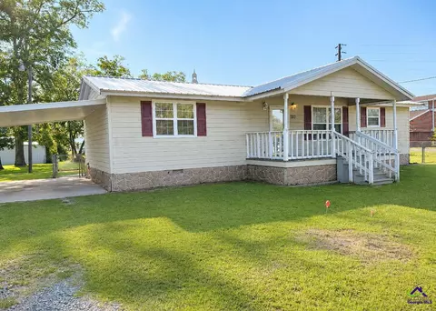 207 N Depot St, Abbeville, GA 31001