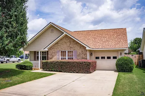 204 Deerfield Cir, Warner Robins, GA 31088
