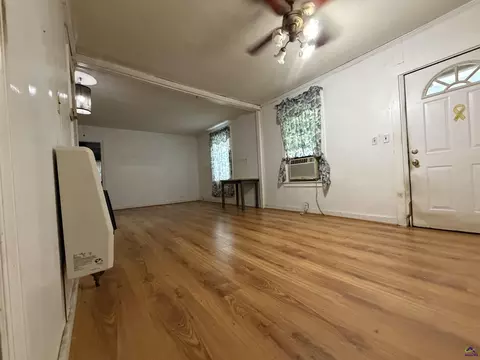 Living - 601 Keene Ave, Oglethorpe, GA 31068 photo 6 of 17
