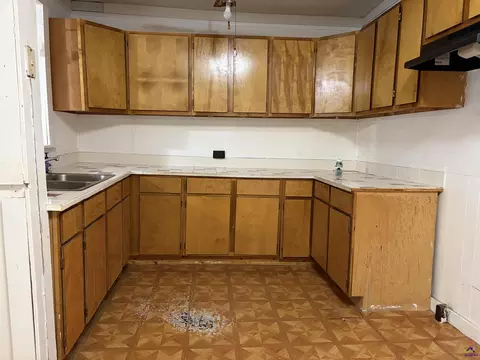 Kitchen - 601 Keene Ave, Oglethorpe, GA 31068 photo 2 of 3