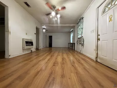 Living - 601 Keene Ave, Oglethorpe, GA 31068 photo 1 of 17