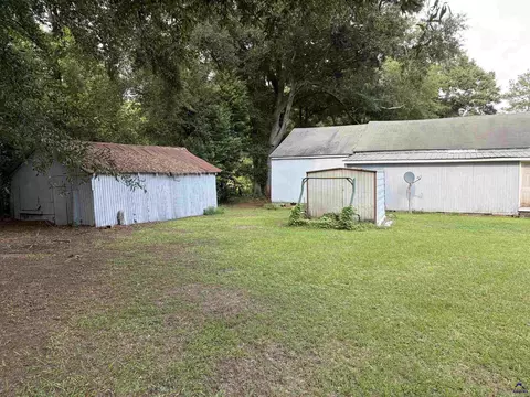Exterior - 601 Keene Ave, Oglethorpe, GA 31068 photo 5 of 8