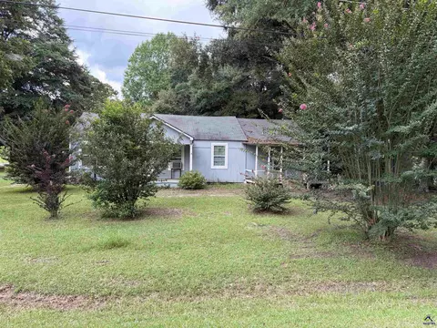 Exterior - 601 Keene Ave, Oglethorpe, GA 31068 photo 3 of 8
