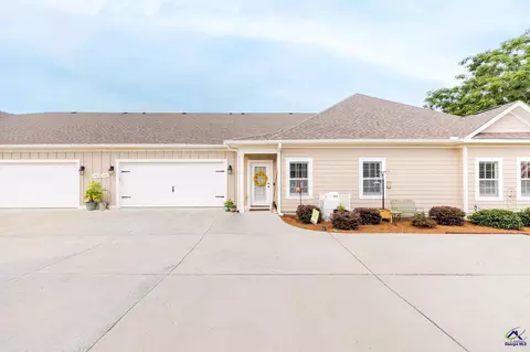 494 Nandina Ct, Warner Robins, GA 31088