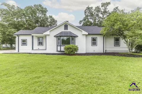 7498 Columbus Rd, Lizella, GA 31052