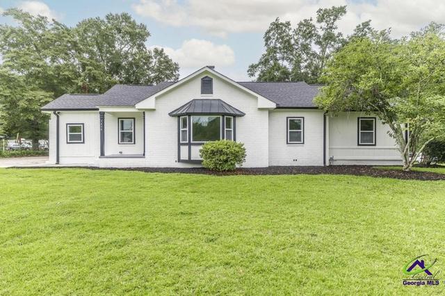 7498 Columbus Rd, Lizella, GA 31052
