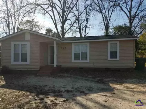 500 502 Carver Dr, Fort Valley, GA 31030