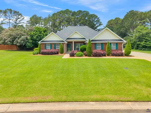 104 Sycamore Rd, Kathleen, GA 31047