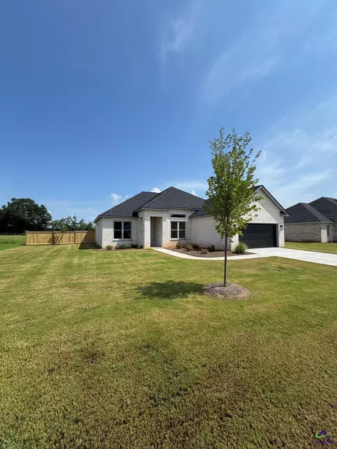 207 Farmland Cir, Perry, GA 31069