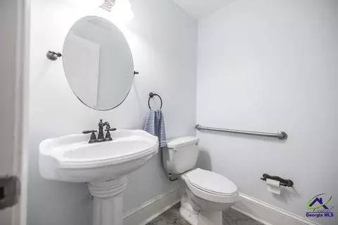 Bath - 344 Evans Mill Cir, Roberta, GA 31078 photo 1 of 4
