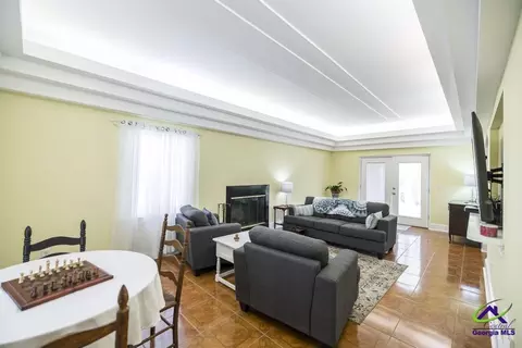 Living - 344 Evans Mill Cir, Roberta, GA 31078 photo 1 of 2