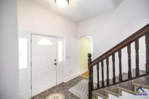 Entry Way - 344 Evans Mill Cir, Roberta, GA 31078 photo 2 of 7