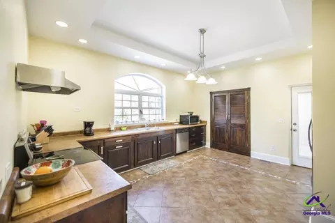 Kitchen - 344 Evans Mill Cir, Roberta, GA 31078 photo 1 of 4