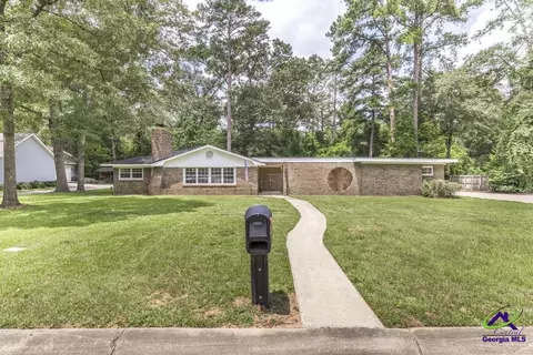 113 Shadow Ln, Warner Robins, GA 31088