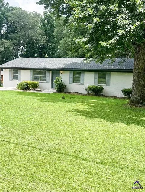 899 E Glochester Cir, Norcross, GA 30071