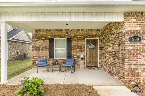 Exterior - 309 Charles Gray Blvd, Perry, GA 31069 photo 6 of 9
