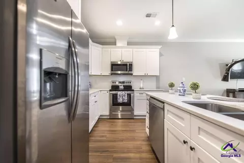 Kitchen - 309 Charles Gray Blvd, Perry, GA 31069 photo 5 of 5