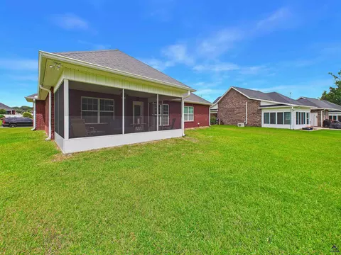 Exterior - 406 Stonebrook Cir, Byron, GA 31008 photo 8 of 14