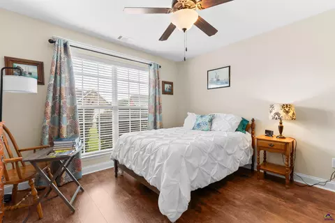 Bedroom - 406 Stonebrook Cir, Byron, GA 31008 photo 4 of 6