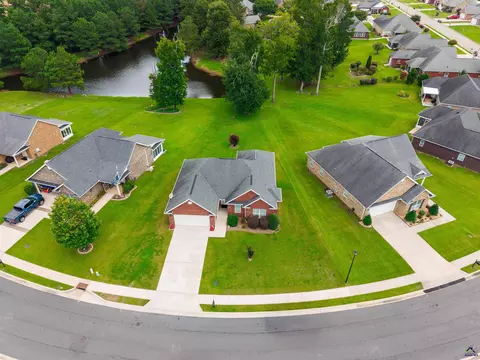 View/Area - 406 Stonebrook Cir, Byron, GA 31008 photo 1 of 4