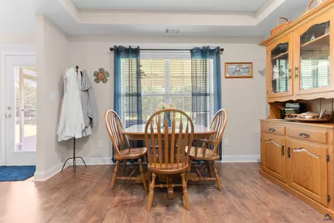 Dining - 406 Stonebrook Cir, Byron, GA 31008 photo 3 of 3