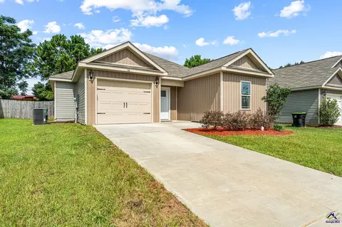 Exterior - 120 Jaybee Dr, Warner Robins, GA 31088 photo 2 of 4