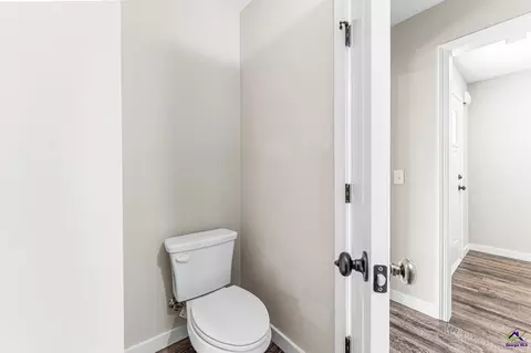 Bath - 120 Jaybee Dr, Warner Robins, GA 31088 photo 4 of 4