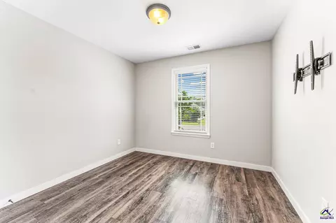 Bedroom - 120 Jaybee Dr, Warner Robins, GA 31088 photo 1 of 4