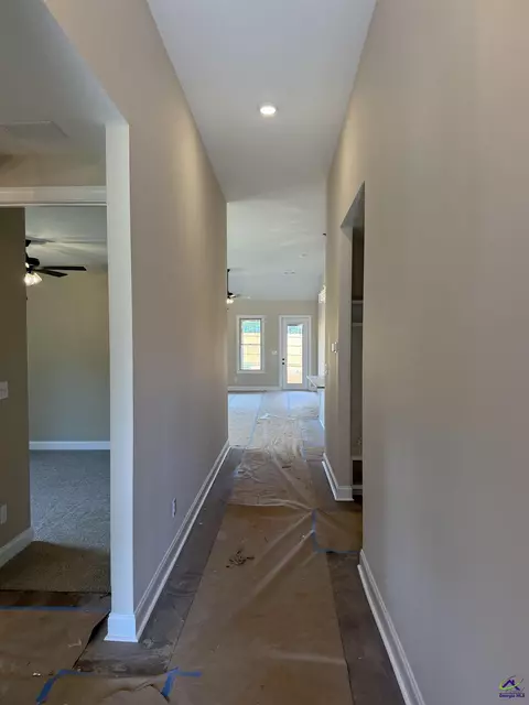Entry Way - 2 Pleasant Oaks Dr, Perry, GA 31069 photo 1 of 1