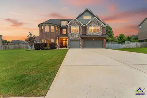 606 Shoshone Cir, Kathleen, GA 31047