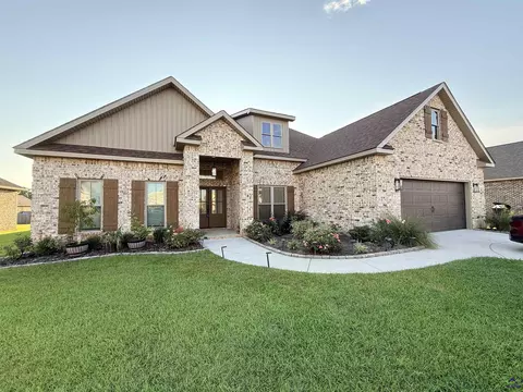 106 Woodwinds Ct, Kathleen, GA 31047
