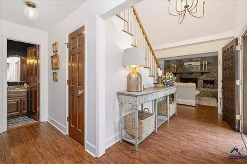 Entry Way - 2021 Laurel Dr, Perry, GA 31069 photo 6 of 11