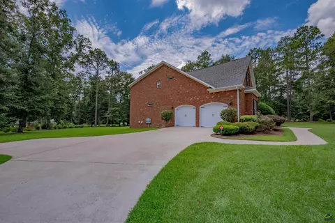 Exterior - 304 Old Windmill Rd, Perry, GA 31069 photo 3 of 27