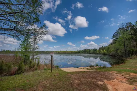 View/Area - 304 Old Windmill Rd, Perry, GA 31069 photo 9 of 9