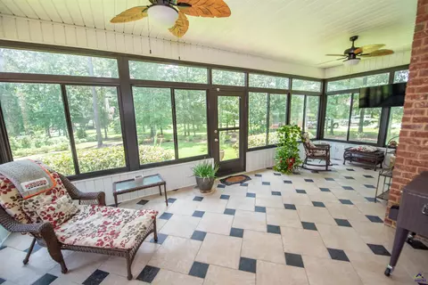 Exterior - 304 Old Windmill Rd, Perry, GA 31069 photo 9 of 27