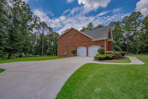 Exterior - 304 Old Windmill Rd, Perry, GA 31069 photo 3 of 8