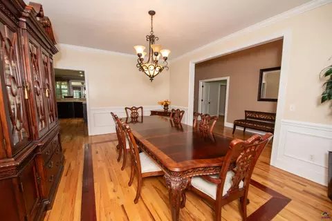 Dining - 304 Old Windmill Rd, Perry, GA 31069 photo 2 of 3
