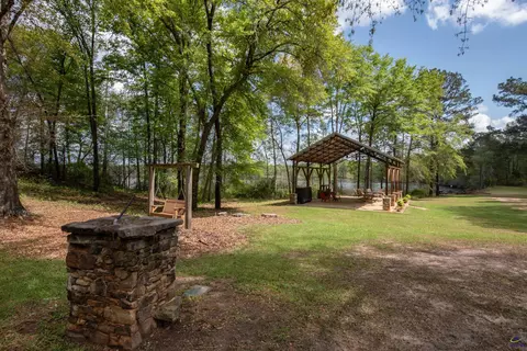 Exterior - 304 Old Windmill Rd, Perry, GA 31069 photo 24 of 27