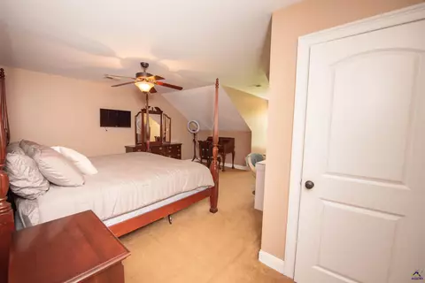 Bedroom - 304 Old Windmill Rd, Perry, GA 31069 photo 6 of 14