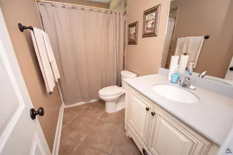 Bath - 304 Old Windmill Rd, Perry, GA 31069 photo 6 of 8