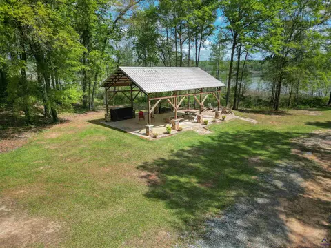 Exterior - 304 Old Windmill Rd, Perry, GA 31069 photo 23 of 27