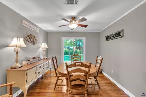 Dining - 625 Cooper St, Perry, GA 31069 photo 2 of 3