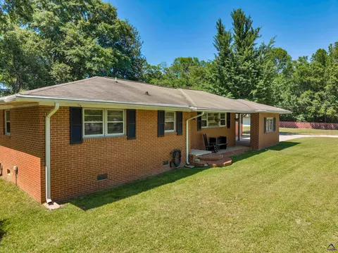 Exterior - 625 Cooper St, Perry, GA 31069 photo 14 of 17