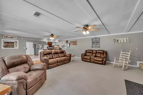 Living - 625 Cooper St, Perry, GA 31069 photo 4 of 5
