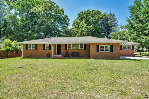 Exterior - 625 Cooper St, Perry, GA 31069 photo 5 of 17